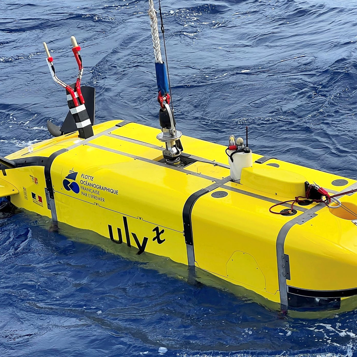 Französische Forscherinnen und Forscher beginnen die Suche nach Atommüll-Fässern im Atlantischen Ozean. - Foto: -/Flotte Océanographique Française - Campagne UlyXDemo/dpa