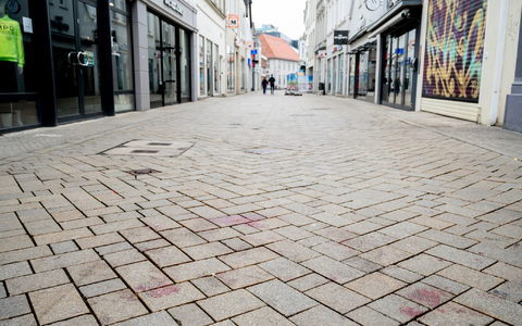  Für die Ermittlungen zu den tödlichen Polizeischüssen auf den 21-jährigen Lorenz wird der Tatort in Oldenburg dreidimensional vermessen. (Archivbild) - Foto: Hauke-Christian Dittrich/dpa