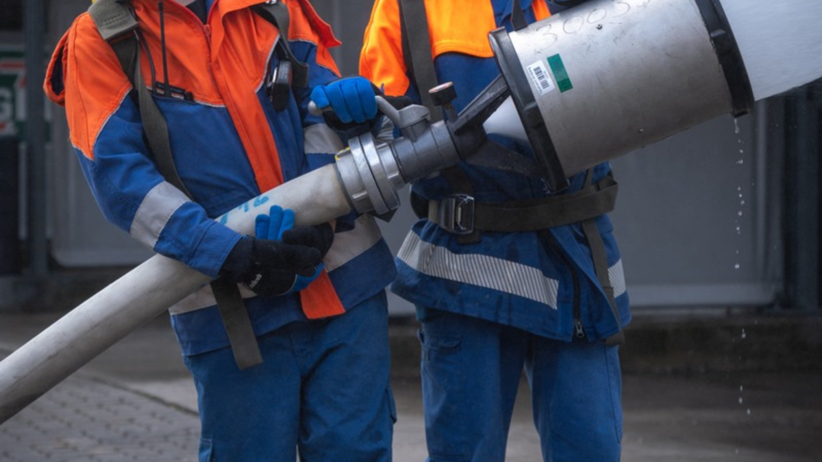 FW-AR: Berufsfeuerwehrtag der Jugendfeuerwehr Bruchhausen-Niedereimer - 24 Stunden im Einsatz - Foto: presseportal.de
