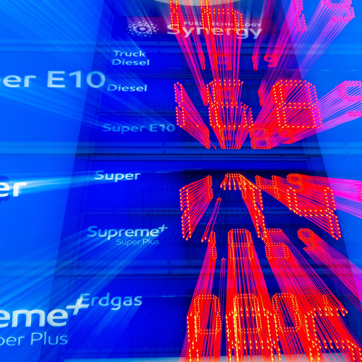 Die Spritpreise steigen seit dem Angriff Israels auf den Iran. (Symbolbild) - Foto: Jens Büttner/dpa