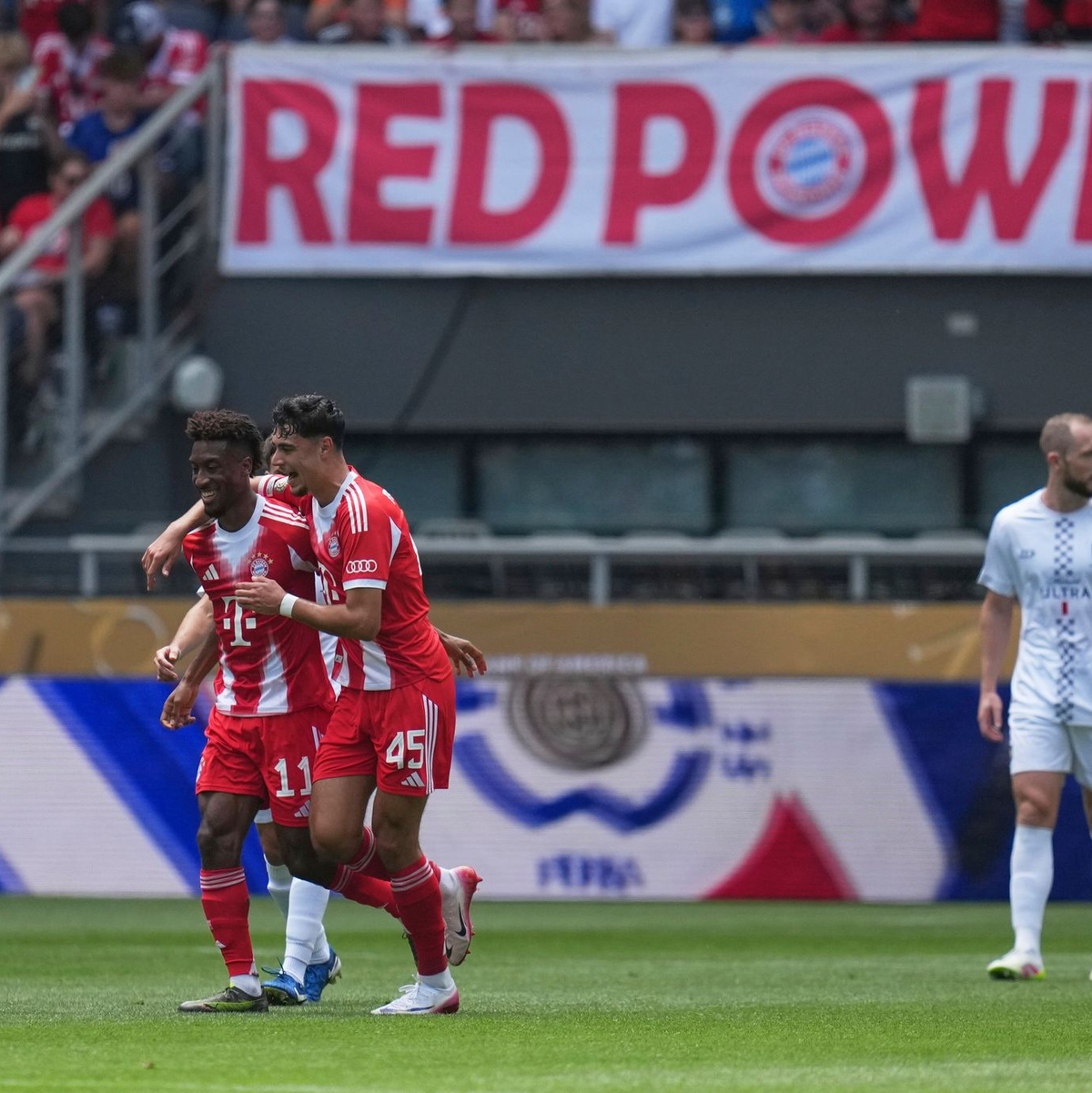 Zu viel Bayern-Power für Auckland. - Foto: Joshua A. Bickel/AP/dpa