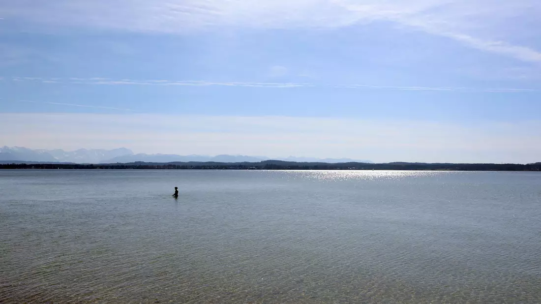 Blick auf den Starnberger See. (Archivbild) - Bild: Karl-Josef Hildenbrand/dpa