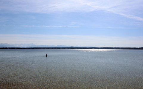Blick auf den Starnberger See. (Archivbild) - Foto: Karl-Josef Hildenbrand/dpa