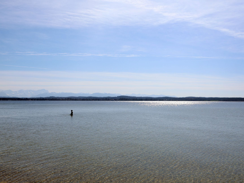 Blick auf den Starnberger See. (Archivbild) - Foto: Karl-Josef Hildenbrand/dpa