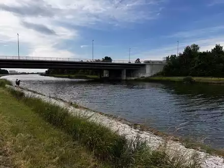 Ein Junge ist tot im Main-Donau-Kanal in Nürnberg gefunden worden. - Foto: Sven Grundmann/NEWS5/dpa
