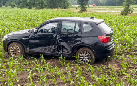 FW Lüchow-Dannenberg: +++ Zwei SUV's kollidieren nahe Klein Gusborn +++ Fünf Personen z.T. schwer verletzt +++ Landesstraße zeitweise voll gesperrt +++ - Foto: presseportal.de