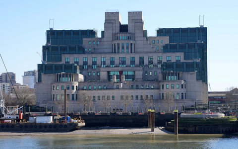 Erstmals soll eine Frau den Auslandsgeheimdienst MI6 leiten. (Archivbild) - Foto: Kin Cheung/AP/dpa