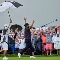 Spaun jubelt nach dem 20-Meter-Putt zum Sieg. - Foto: Carolyn Kaster/AP/dpa