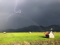 Bei Bergwanderungen sind Gewitter eine besonders große Gefahr. (Symbolbild) - Foto: Valentin Gensch/dpa/dpa-tmn