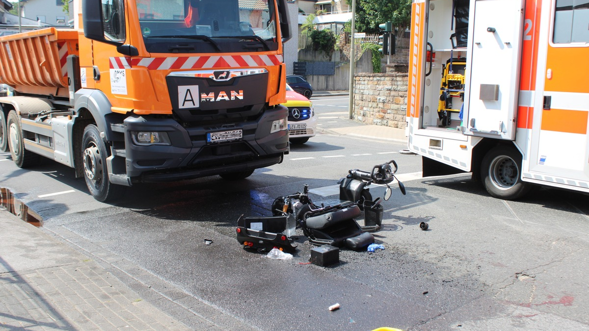 POL-RBK: Leichlingen - Lkw kollidiert mit Krankenfahrstuhl - Foto: presseportal.de