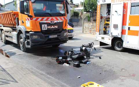 POL-RBK: Leichlingen - Lkw kollidiert mit Krankenfahrstuhl - Foto: presseportal.de