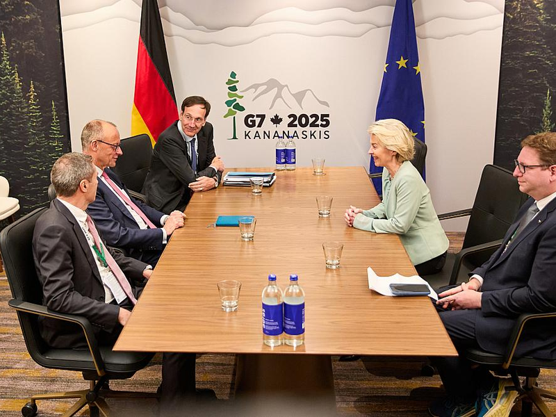 Friedrich Merz und Ursula von der Leyen beim G7-Gipfel in Kanada am 16.06.2025 - Foto: über dts Nachrichtenagentur