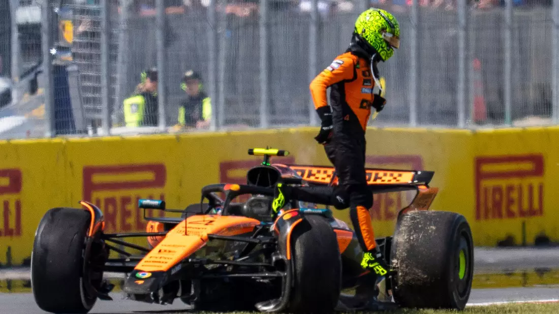 Nach dem Unfall war der McLaren von Lando Norris nur noch Schrott. - Bild: Christopher Katsarov/The Canadian Press via AP/dpa