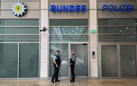 BPOL NRW: Bundespolizei wieder im Kölner Hauptbahnhof -Ansprechpartner für Sicherheit in zentraler Lage- - Foto: presseportal.de