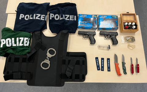 POL-D: Altstadt/Stadtmitte - Mann in Polizei-T-Shirt beschimpft Polizisten - Diverse Anzeigen gefertigt - Foto: presseportal.de POL-D: Altstadt/Stadtmitte - Mann in Polizei-T-Shirt beschimpft Polizisten - Diverse Anzeigen gefertigt - Foto: presseportal.de
