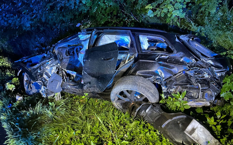 POL-LIP: Lemgo. In Kurve von der Fahrbahn abgekommen. - Foto: presseportal.de