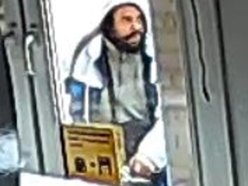 POL-SL: Nach versuchtem Tötungsdelikt und besonders schwerer Brandstiftung in Saarlouis / Polizei fahndet nach zwei unbekannten Tatverdächtigen - Foto: presseportal.de