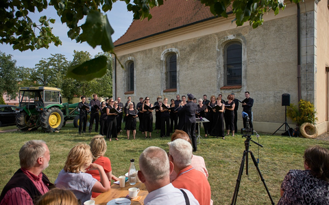 MDR-Sommergesang 2025 beschenkt 14 gemeinnützige Kulturinitiativen in ganz Mitteldeutschland - Foto: presseportal.de MDR-Sommergesang 2025 beschenkt 14 gemeinnützige Kulturinitiativen in ganz Mitteldeutschland - Foto: presseportal.de