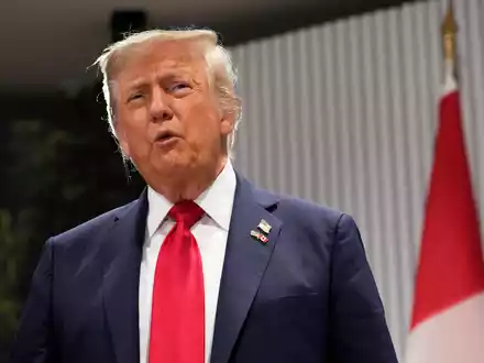 Teheran ist eine Millionenstadt - nun fordert US-Präsident Donald Trump die Menschen dort zur Flucht auf.    - Foto: Mark Schiefelbein/AP/dpa