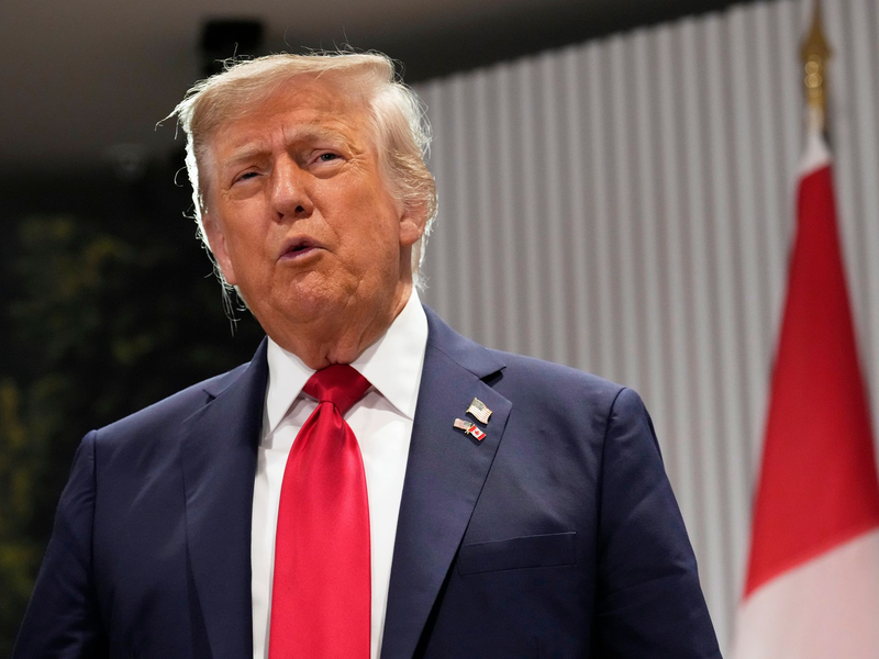 Im Iran-Israel-Konflikt sieht Donald Trump auf der Seite Teherans Bereitschaft zu Gesprächen. - Foto: Mark Schiefelbein/AP/dpa