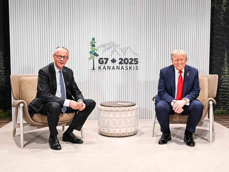 Bundeskanzler Friedrich Merz (CDU) hatte US-Präsident Donald Trump am Montag am Rande des G7-Gipfels in Kanada getroffen. - Foto: Guido Bergmann/Bundesregierung/dpa