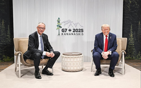 Merz trifft Trump beim G7-Gipfel in Kanada am 16.06.2025 - Foto: Bergmann, Guido/BPA,  Text: über dts Nachrichtenagentur