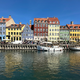 Passanten am Nyhavn in Kopenhagen. (Archivbild) - Foto: Steffen Trumpf/dpa/dpa-tmn