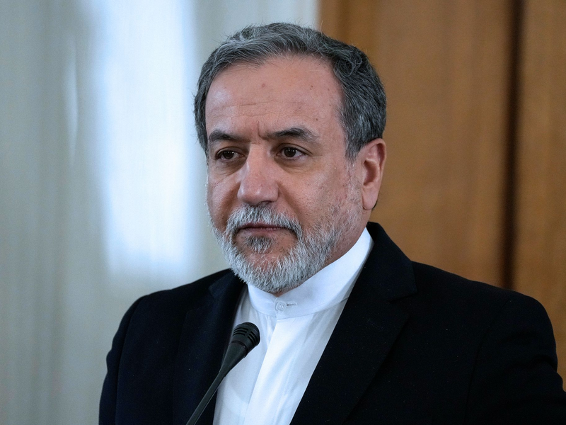 Irans Außenminister Araghtschi zeigt sich zu Verhandlungen über das Atomprogramm seines Landes bereit. (Archivbild) - Foto: Vahid Salemi/AP/dpa