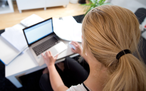 In Deutschland arbeiten im EU-Vergleich besonders viele Menschen in Teilzeit - vor allem Frauen (Archivbild) - Foto: Daniel Naupold/dpa In Deutschland arbeiten im EU-Vergleich besonders viele Menschen in Teilzeit - vor allem Frauen (Archivbild) - Foto: Daniel Naupold/dpa
