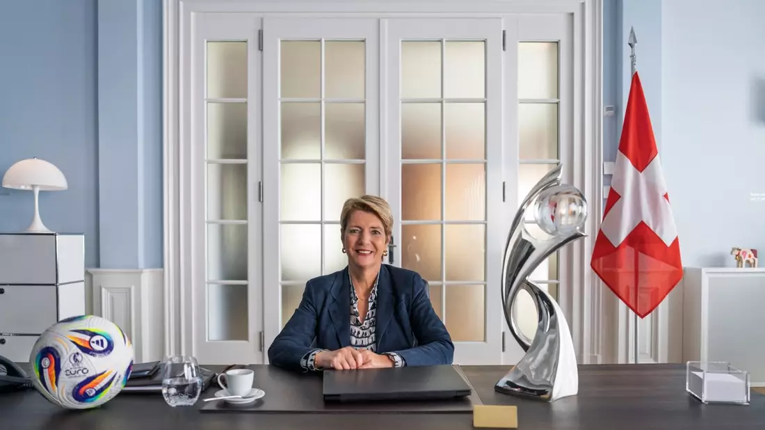 UEFA Women's EURO: Schweizer Bundespräsidentin wirbt in Videobotschaft fürs Verlieren - Bild: presseportal.de