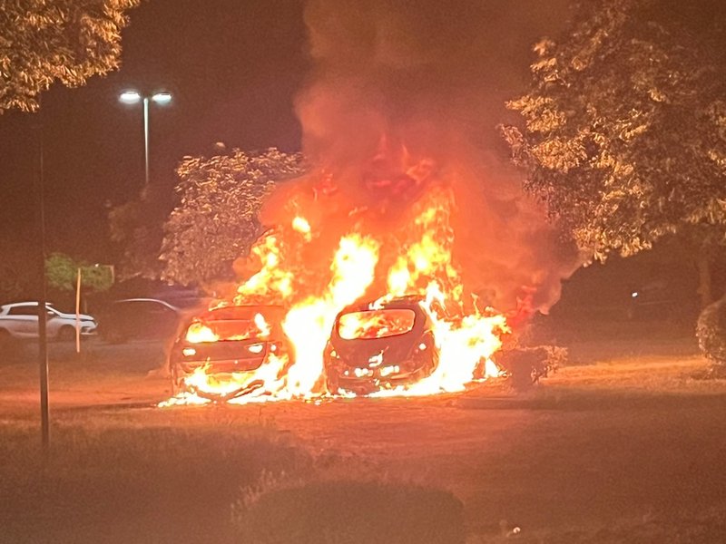 POL-ME: Zwei Autos abgebrannt - Polizei bittet um Hinweise 2506072 - Foto: presseportal.de