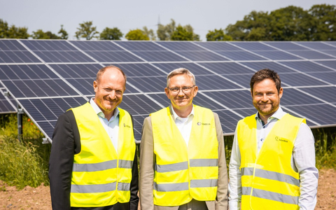 Im Münsterland: Neuer Solarpark von LichtBlick versorgt BENTELER künftig mit Grünstrom - Foto: presseportal.de Im Münsterland: Neuer Solarpark von LichtBlick versorgt BENTELER künftig mit Grünstrom - Foto: presseportal.de