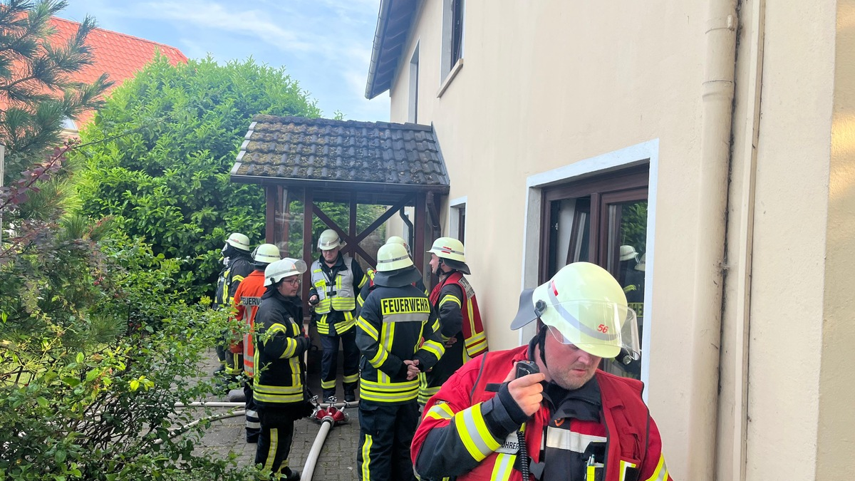 FFW Schiffdorf: Dramatische Einsatzmeldung - Feuer mit Menschengefährdung glücklicherweise ohne Verletzte - Foto: presseportal.de