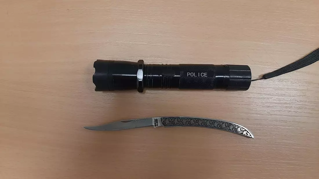 BPOL-HB: Bundespolizei beschlagnahmt erneut verbotene Waffe am Bremer Flughafen - Bild: presseportal.de
