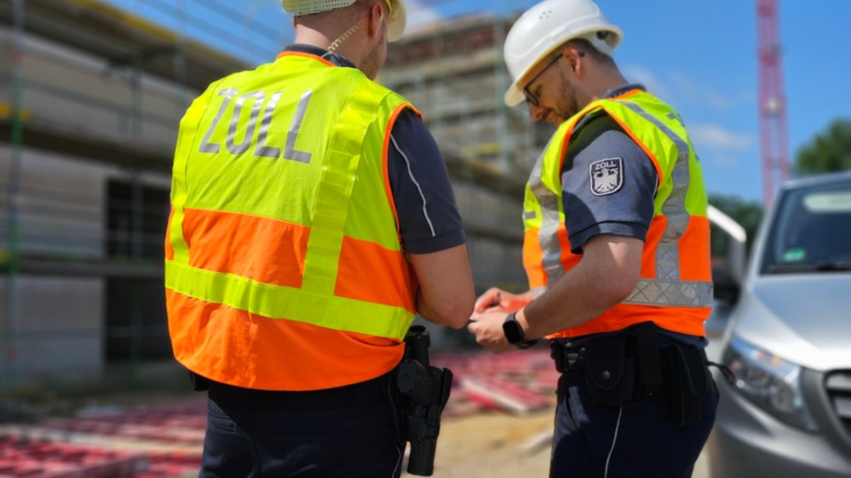 HZA-DU: Hauptzollamt Duisburg beteiligte sich an bundesweiter Schwerpunktprüfung im Baugewerbe - über 30 Verstöße - Foto: presseportal.de