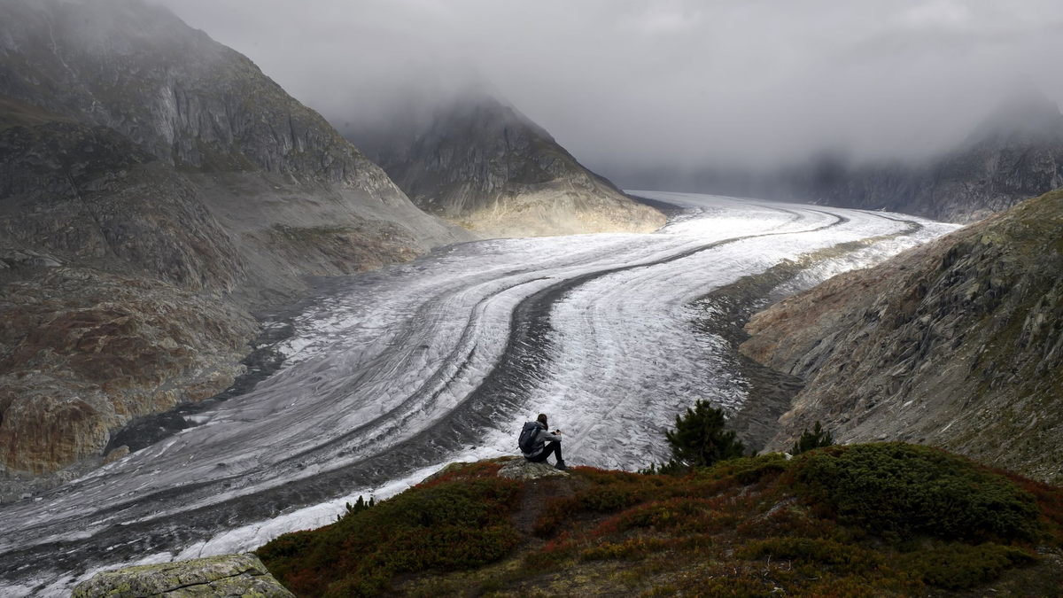 Der Klimawandel sorgt für einen Temperaturanstieg im Permafrost (Archivbild) - Foto: Anthony Anex/KEYSTONE/dpa