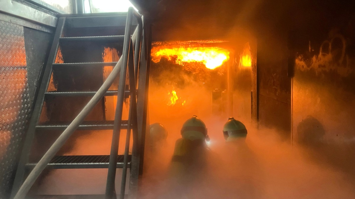 FW-AUR: Auricher Atemschutzgeräteträger absolvieren intensiven Fortbildungssonnabend - Foto: presseportal.de