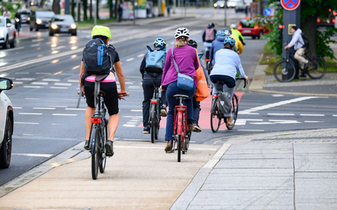 Ein gutes Netz an Radwegen ist ein wichtiger Aspekt für Radler. (Archivbild)  - Foto: Robert Michael/dpa