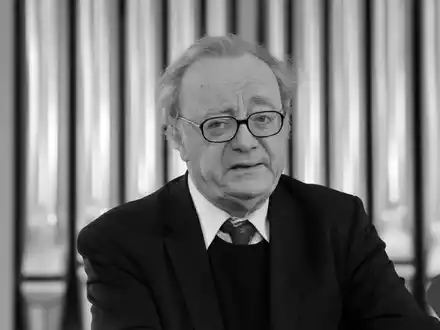 Pianist Alfred Brendel war auch für seinen Humor bekannt. Als Autor schrieb er auch skurrile Gedichte. - Foto: Martin Schutt/dpa-Zentralbild/dpa