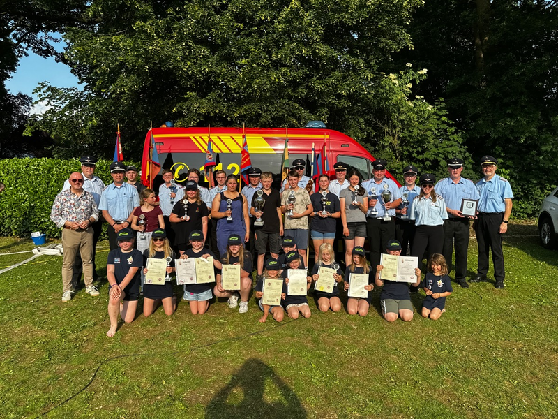 FW-ROW: 75 Jahre Feuerwehr Minstedt - Stadtfeuerwehrfest begeistert mit spannenden Wettbewerben und großem Gemeinschaftsgeist - Foto: presseportal.de
