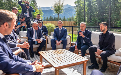 G7 treffen mit Selenskyj zusammen am 17.06.2025 - Foto: Michael Kappeler/Pool, Text: über dts Nachrichtenagentur G7 treffen mit Selenskyj zusammen am 17.06.2025 - Foto: Michael Kappeler/Pool, Text: über dts Nachrichtenagentur