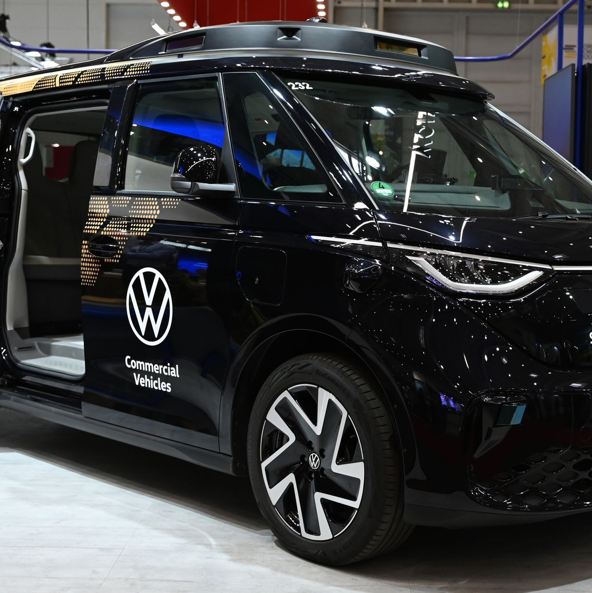 Nach VW-Angaben ist es das erste voll autonom fahrende Serienfahrzeug aus europäischer Produktion. - Foto: David Hammersen/dpa