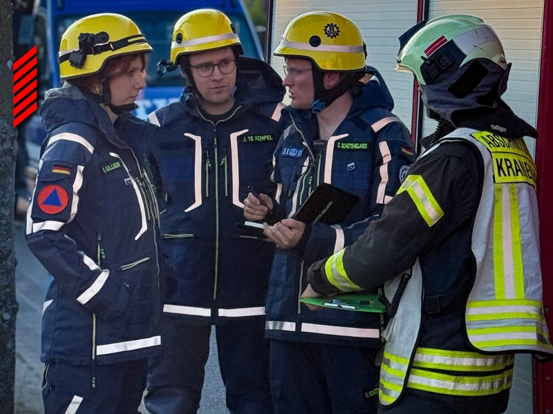 FW Kranenburg: Realitätsnahe Einsatzübung mit tierischer Unterstützung - Foto: presseportal.de