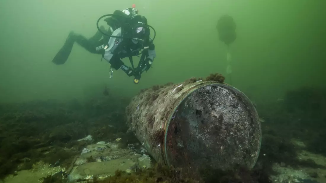Für den Experten Jens Greinert ist eine Bergung der Munitionsaltlasten aus den küstennahen Ostseegewässern in Deutschland bis Ende der 2040er Jahre möglich. (Symbolbild) - Bild: Jana Ulrich/Forschungstauchzentrum CAU Kiel/dpa