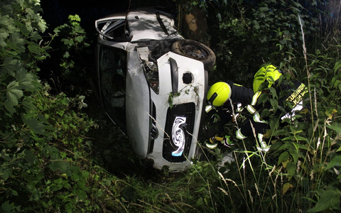 POL-RBK: Leichlingen - Pkw-Fahrer weicht Reh aus und verletzt sich schwer - Foto: presseportal.de