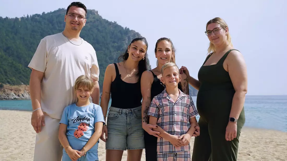 Neue Folgen bei RTLZWEI Diese Büchners - Familientrubel unter Palmen: Zwischen Umbruch, Familienchaos und Neuanfang - Bild: presseportal.de