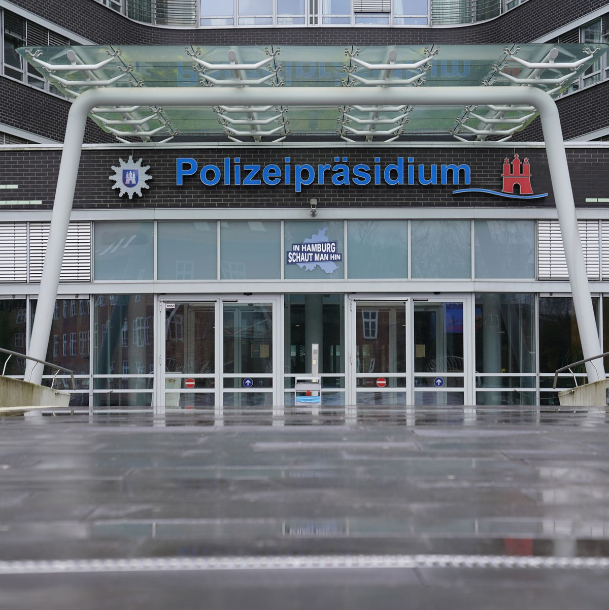 Ein 20-Jähriger wurde wegen Mordes an einem Kind festgenommen. (Symbolbild)  - Foto: Marcus Brandt/dpa