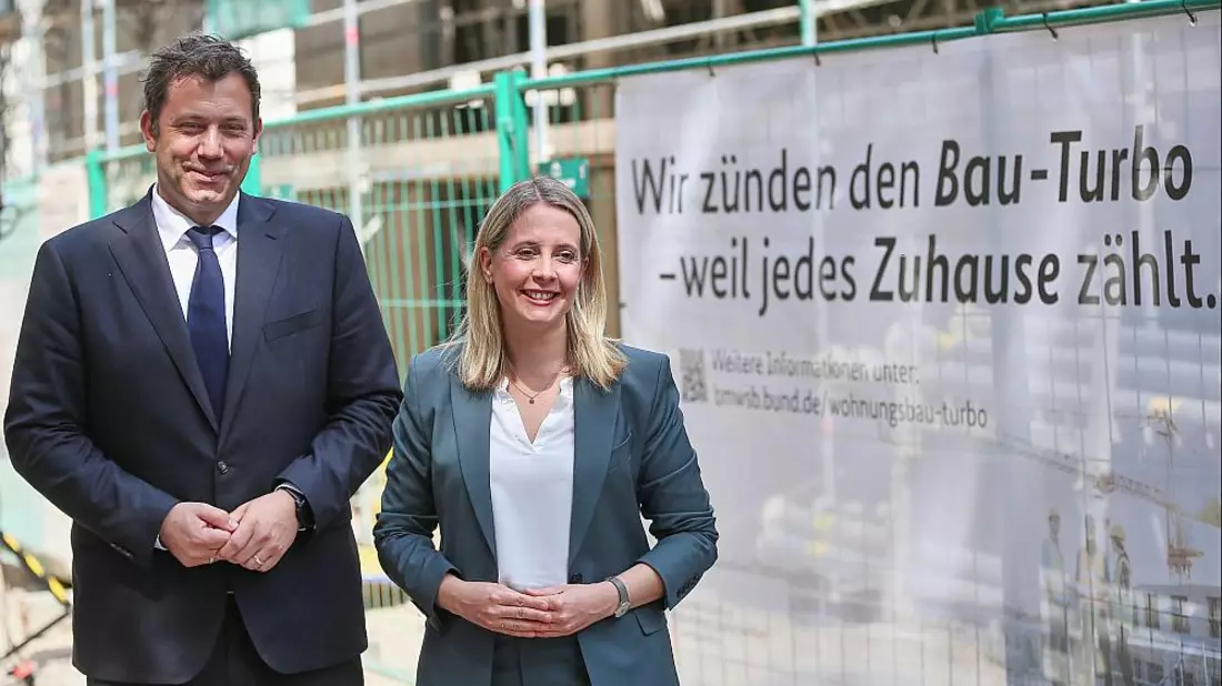 Lars Klingbeil und Verena Hubertz stellen Bau-Turbo vor am 18.06.2025 - Bild: über dts Nachrichtenagentur