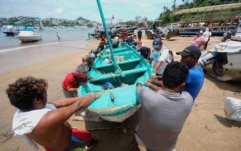 Laut den Meteorologen soll der Sturm zwischen den Bundesstaaten Oaxaca und Guerrero auf Land treffen. Dort liegen auch Urlaubsorte wie Acapulco und Puerto Ángel. - Foto: Fernando Llano/AP/dpa Laut den Meteorologen soll der Sturm zwischen den Bundesstaaten Oaxaca und Guerrero auf Land treffen. Dort liegen auch Urlaubsorte wie Acapulco und Puerto Ángel. - Foto: Fernando Llano/AP/dpa