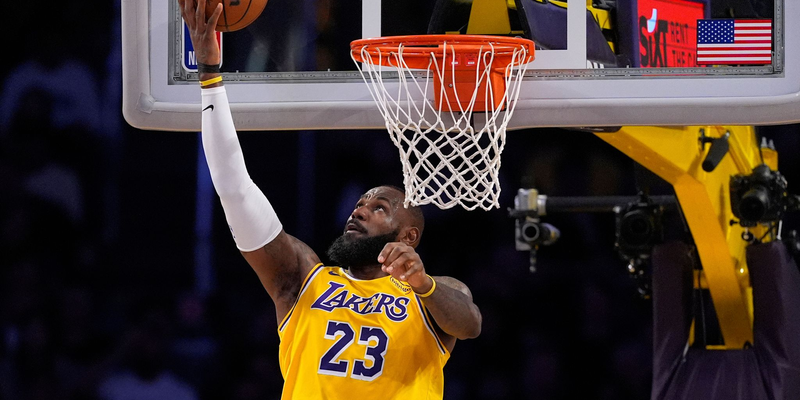 Basketball-Superstar LeBron James hat gerade die 15. China-Tour seiner Karriere beendet. (Archivbild)   - Foto: Mark J. Terrill/AP/dpa